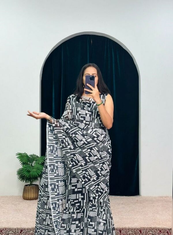 Georgette Gown Saree Black/White