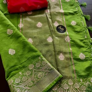 Dola Silk Saree Contrast Blouse